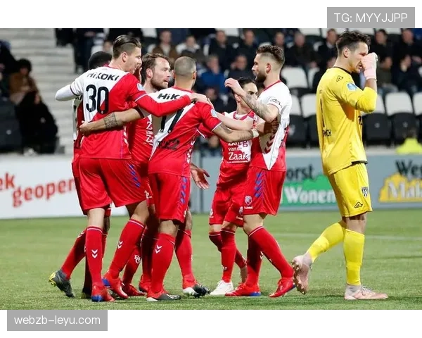 阿尔克马尔战术焕新：突破防线妙招助力球队回暖